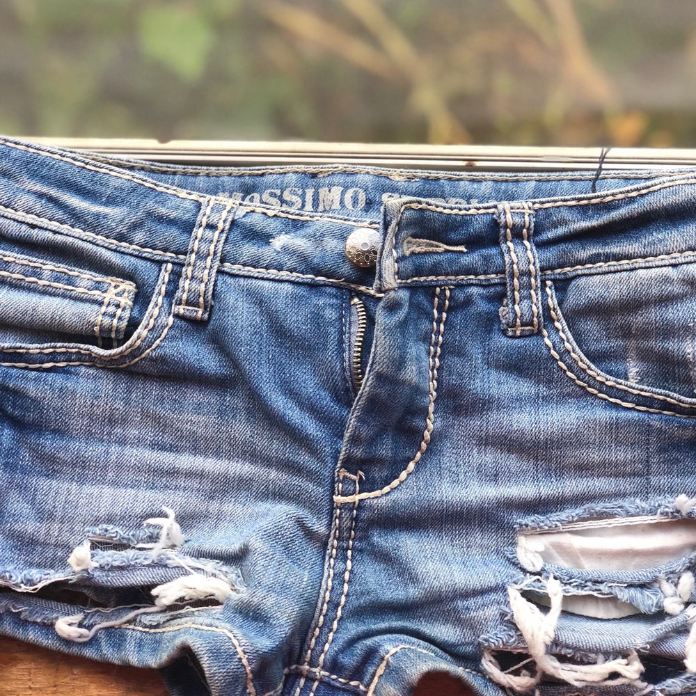 ripped denim shorts